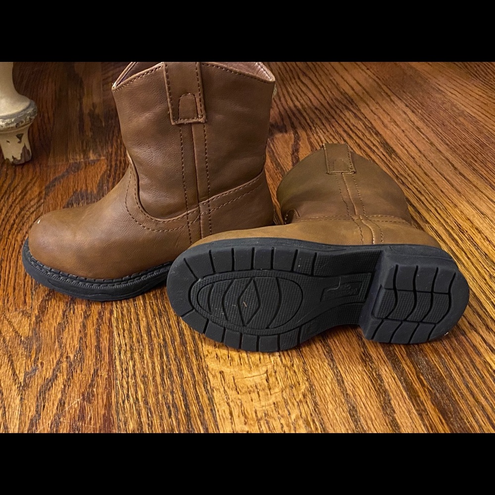 Toddler leather boots